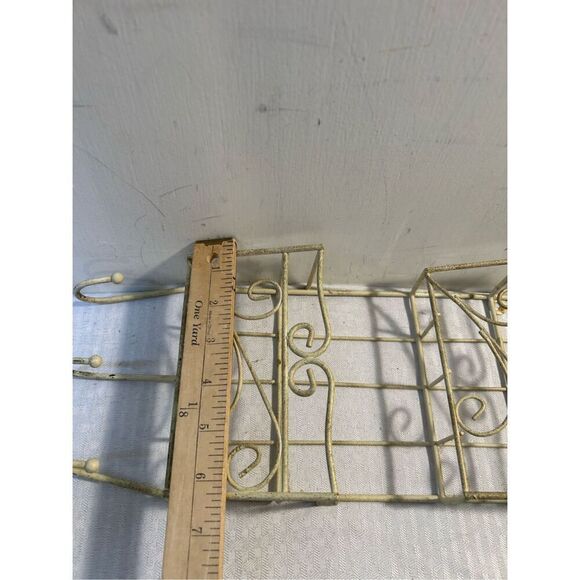Metal hanging key Rack letter organizer flowers (some rust)18x6.5" - Picture 6 of 8